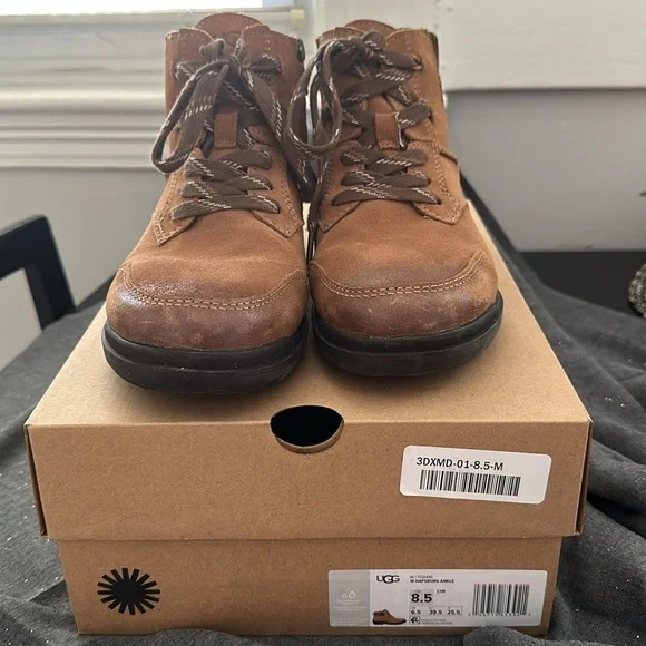 UGG ankle boot - Picture 2 of 8